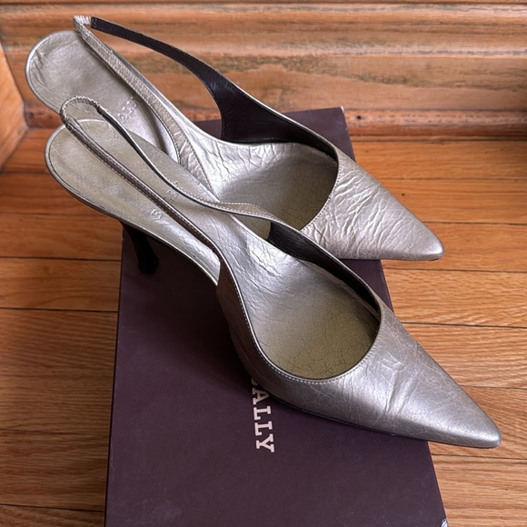 Bally Gold Sling Back Heels - Picture 4 of 4